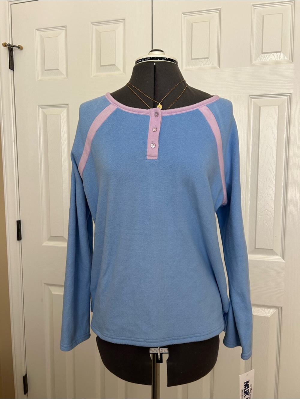 NWT Muk Luks Light Blue Pullover with Pink Trim